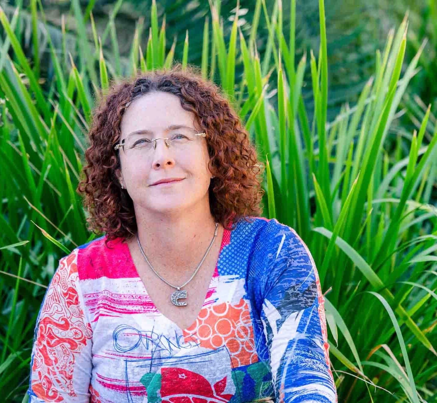 Dr Elissa Farrow