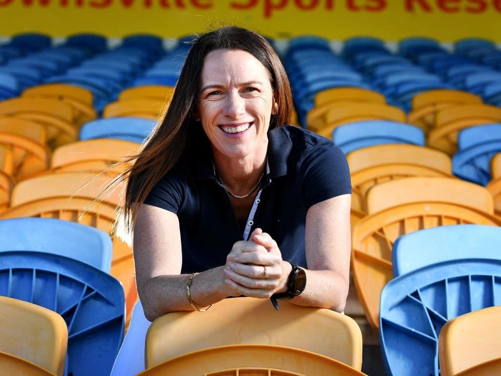 Dr Jo Lukins