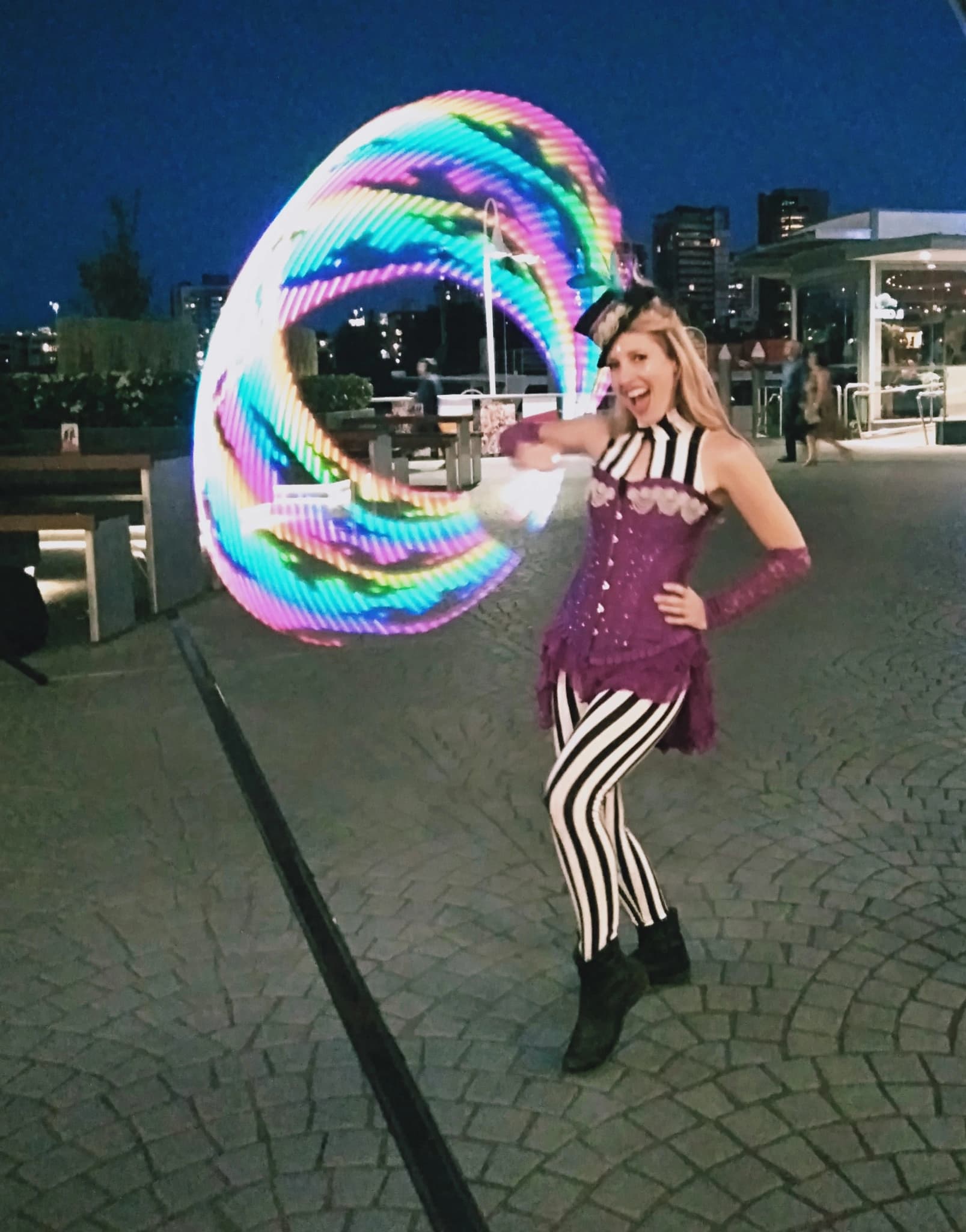 Puzzle Dust Entertainment: LED Glow Performers